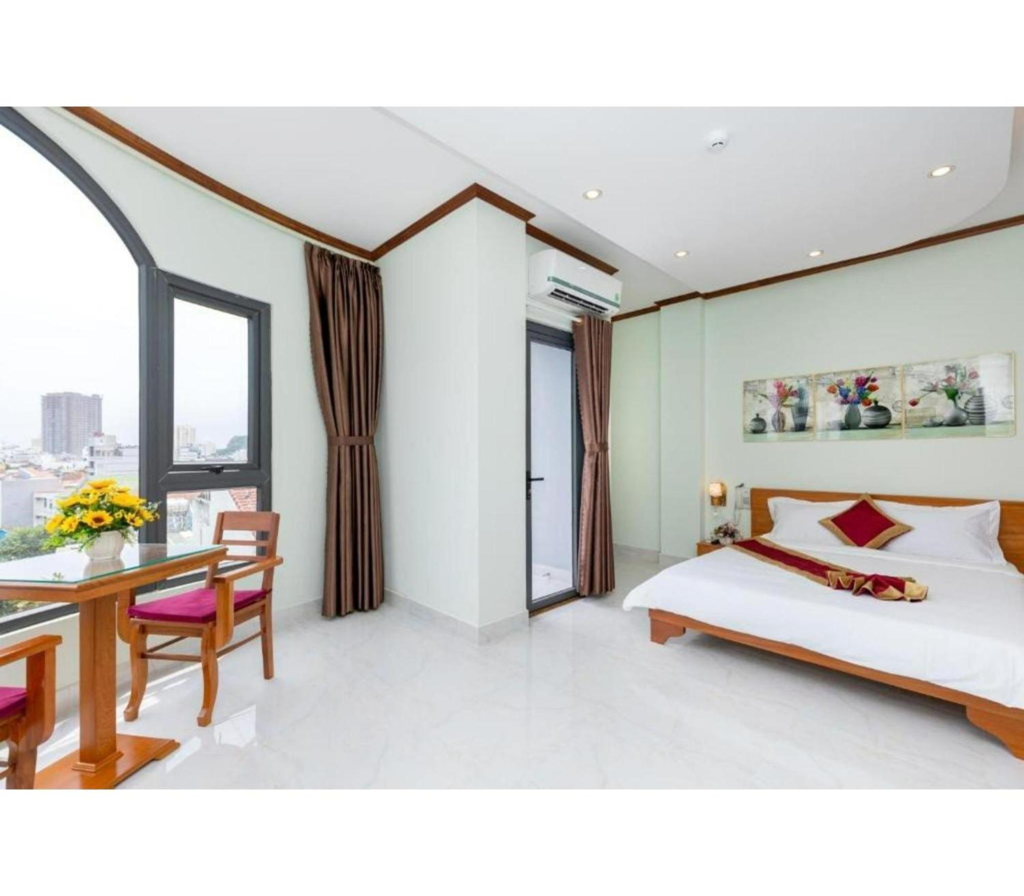 Oyo 1216 Ha Hotel Вунг Тау Екстериор снимка
