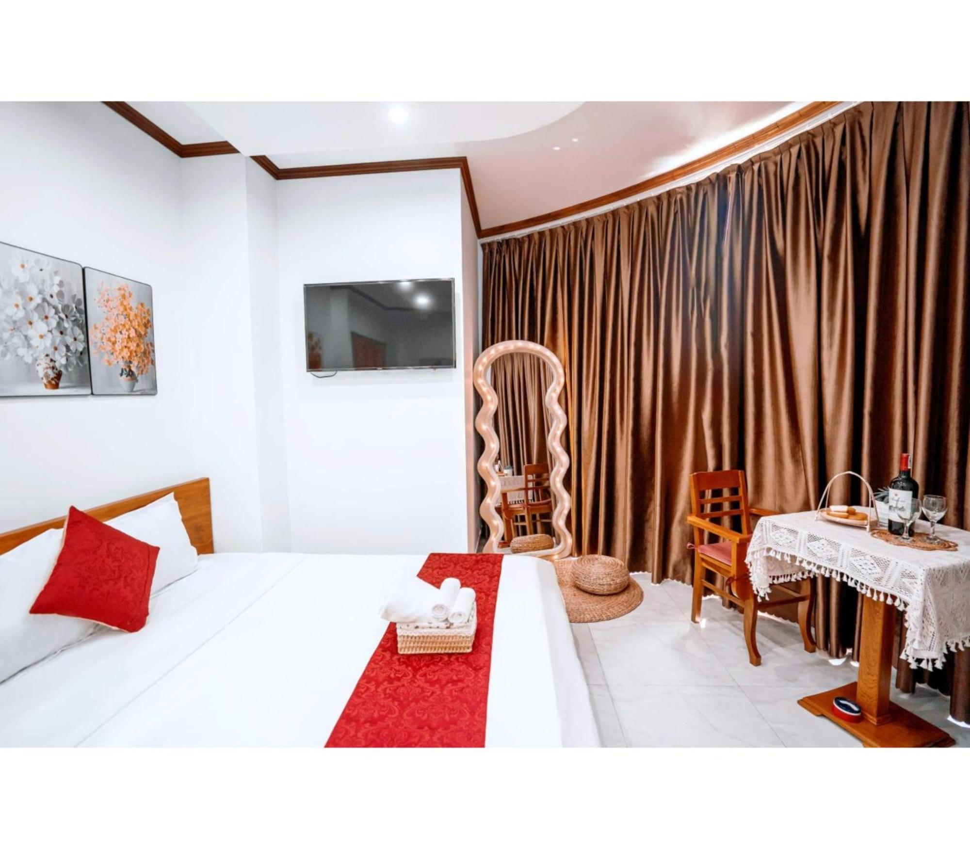 Oyo 1216 Ha Hotel Вунг Тау Екстериор снимка