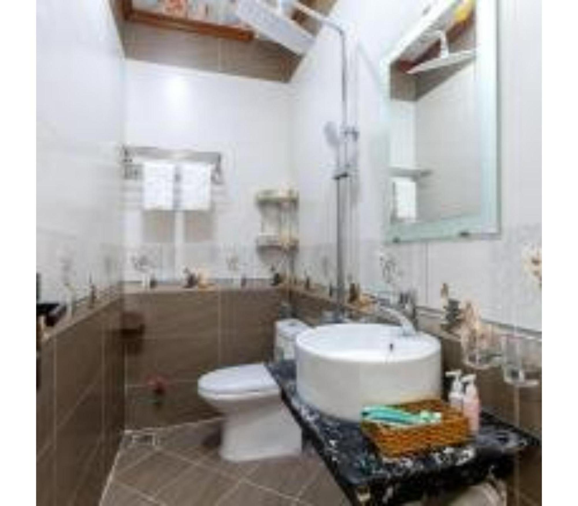 Oyo 1216 Ha Hotel Вунг Тау Екстериор снимка